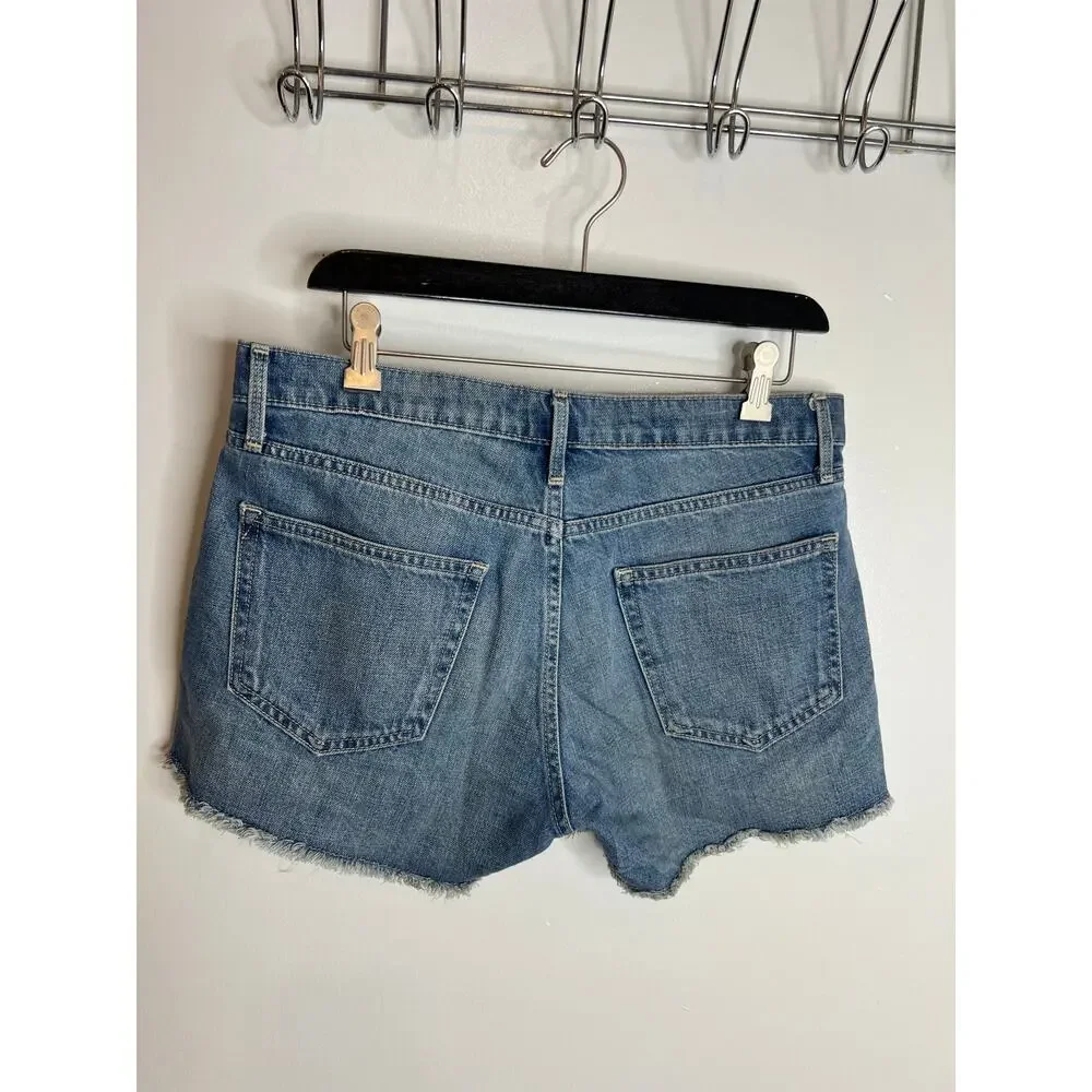 GAP 17 embroidery